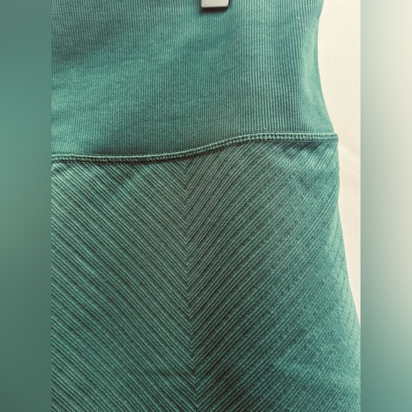 DSG Brand Chevron Ribbed Deep Green Women’s 7/8 Workout Leggings, NWOT, XXL - Picture 3 of 7